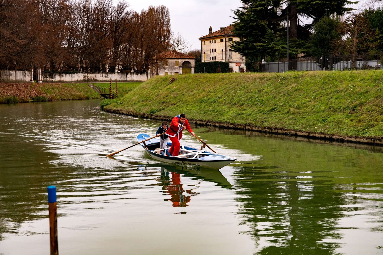 Regata dei babbi natale - 2021 (61)